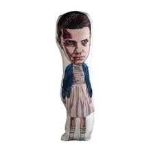 Cargar imagen en el visor de la galería, Los Marotte - Cine Y Tv Stranger Things Eleven Almohadon